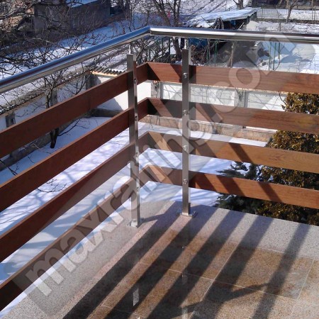 Парапет от  тиково дърво и инокс 